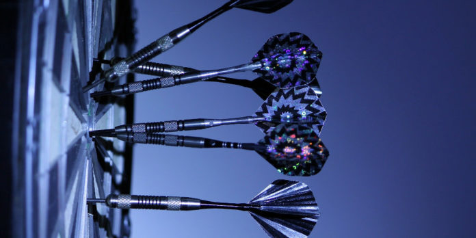 dart-dartscheibe-bulls-eye-spiel-102919_15299