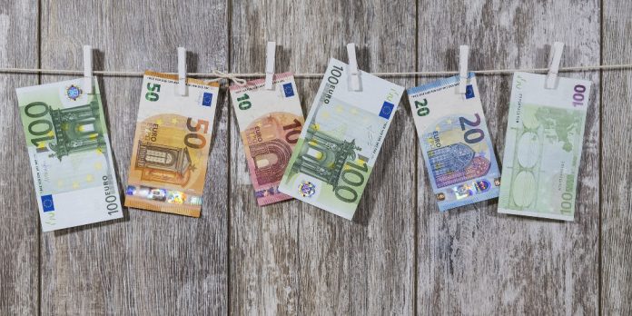 geld-geldscheine-waescheleine