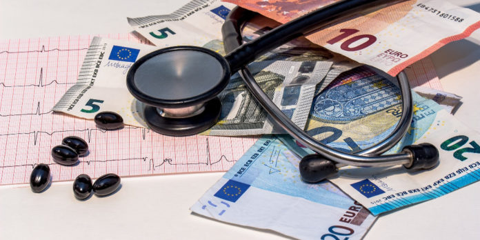 geld-medikamente-tabletten-arzt