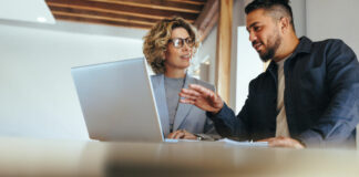 Clever kombiniert: bAV easyInvest – die neue betriebliche Altersversorgung von AXA