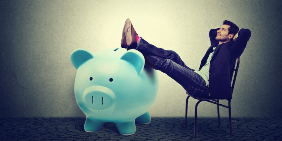 mann-sparschwein-vorsorge-rente_iStock-820865718