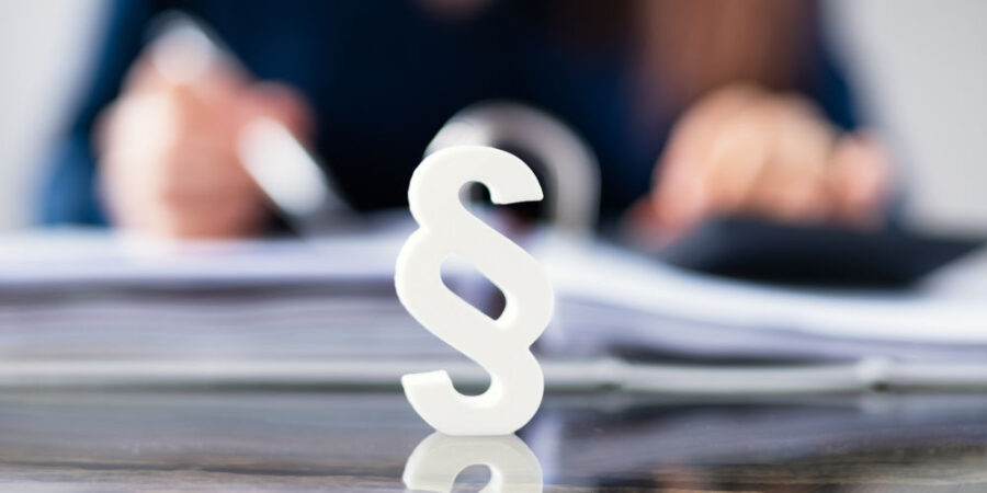recht-rechtsprechung-paragraf_iStock-1399683139