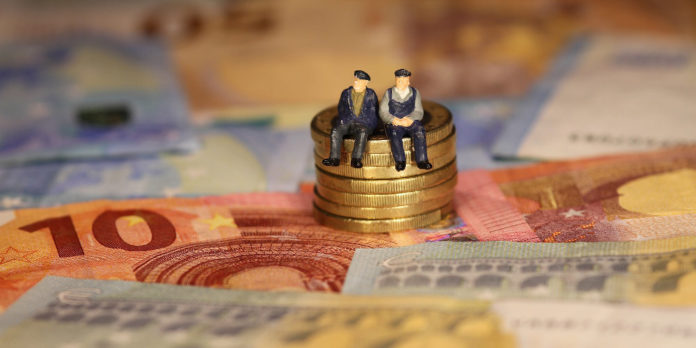 senioren-lebensabend-geld-schein